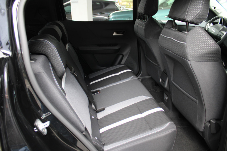 Opel Frontera 1.2 Turbo Hybrid Ultimate 7p. | Keyless Entry & Start | Winterpack | BLIS | Achteruitrijcamera