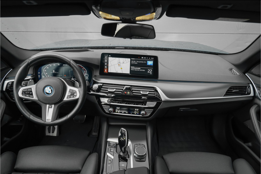 BMW 5 Serie Touring 530e M-Sport Pano ACC H/K Laser 360° 20"