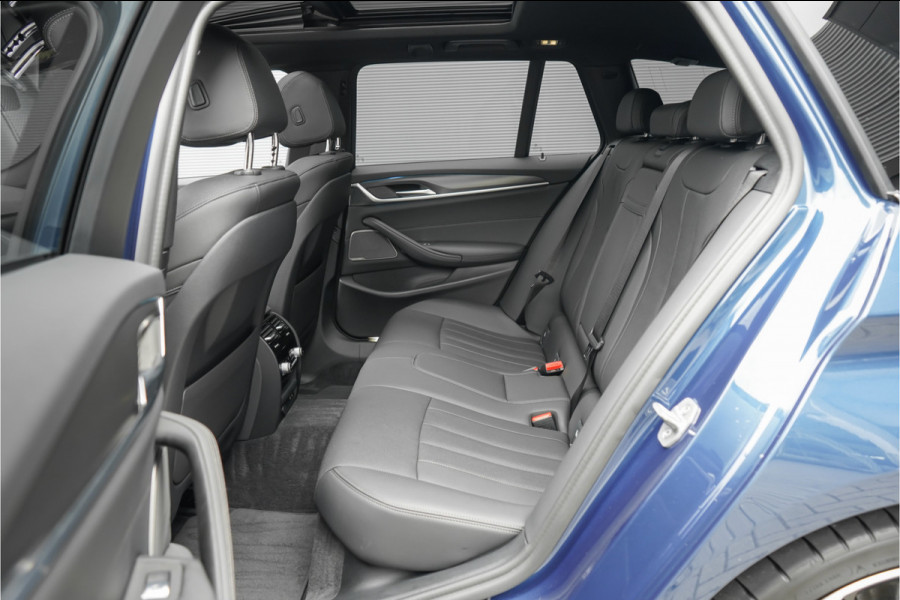 BMW 5 Serie Touring 530e M-Sport Pano ACC H/K Laser 360° 20"