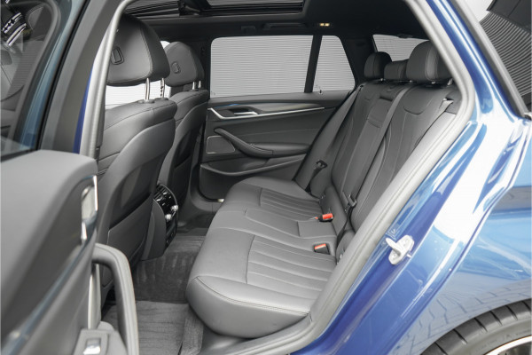 BMW 5 Serie Touring 530e M-Sport Pano ACC H/K Laser 360° 20"