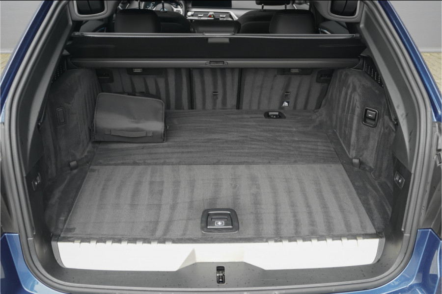 BMW 5 Serie Touring 530e M-Sport Pano ACC H/K Laser 360° 20"