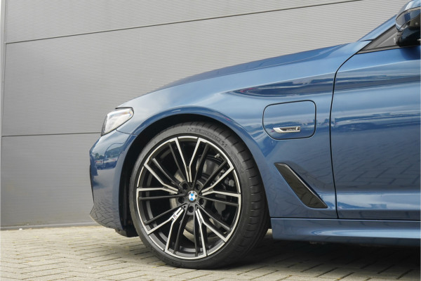 BMW 5 Serie Touring 530e M-Sport Pano ACC H/K Laser 360° 20"