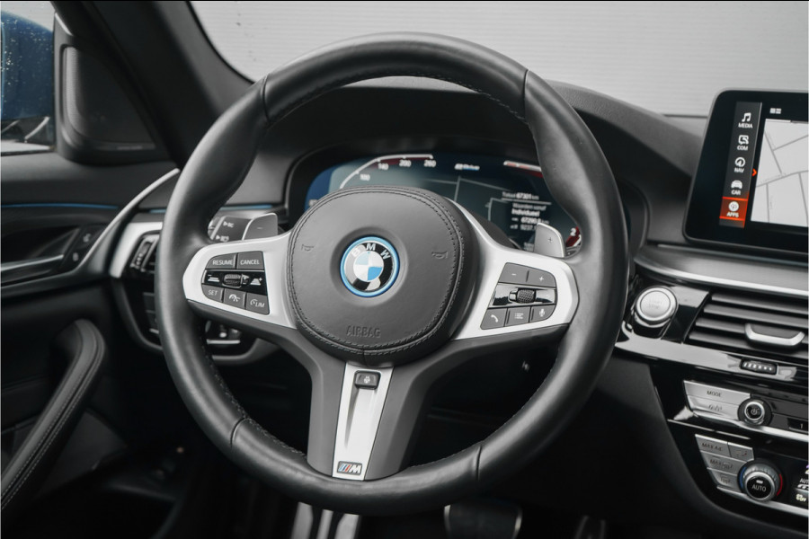 BMW 5 Serie Touring 530e M-Sport Pano ACC H/K Laser 360° 20"