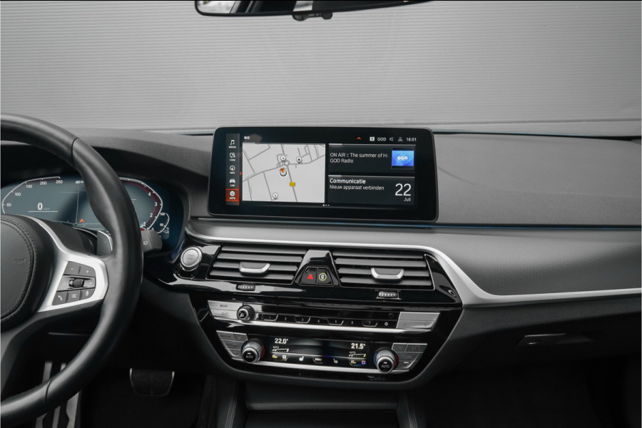 BMW 5 Serie Touring 530e M-Sport Pano ACC H/K Laser 360° 20"
