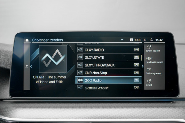 BMW 5 Serie Touring 530e M-Sport Pano ACC H/K Laser 360° 20"