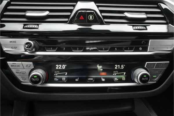 BMW 5 Serie Touring 530e M-Sport Pano ACC H/K Laser 360° 20"