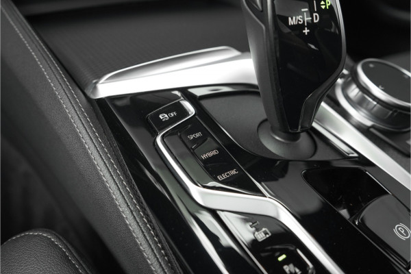 BMW 5 Serie Touring 530e M-Sport Pano ACC H/K Laser 360° 20"
