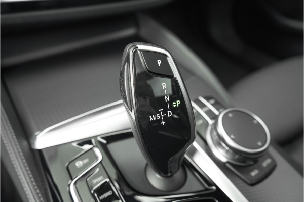 BMW 5 Serie Touring 530e M-Sport Pano ACC H/K Laser 360° 20"