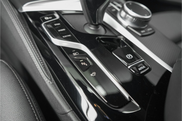 BMW 5 Serie Touring 530e M-Sport Pano ACC H/K Laser 360° 20"