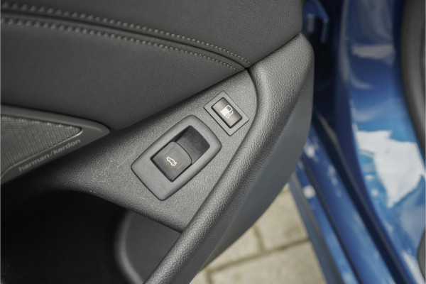 BMW 5 Serie Touring 530e M-Sport Pano ACC H/K Laser 360° 20"