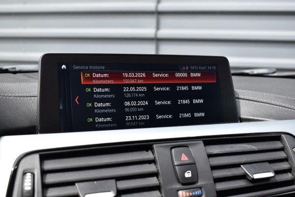BMW 3 Serie Touring 320i M Sport Shadow | Virtual Cockpit | Achteruitrijcamera | Groot Navi | HiFi |