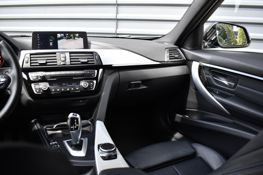 BMW 3 Serie Touring 320i M Sport Shadow | Virtual Cockpit | Achteruitrijcamera | Groot Navi | HiFi |