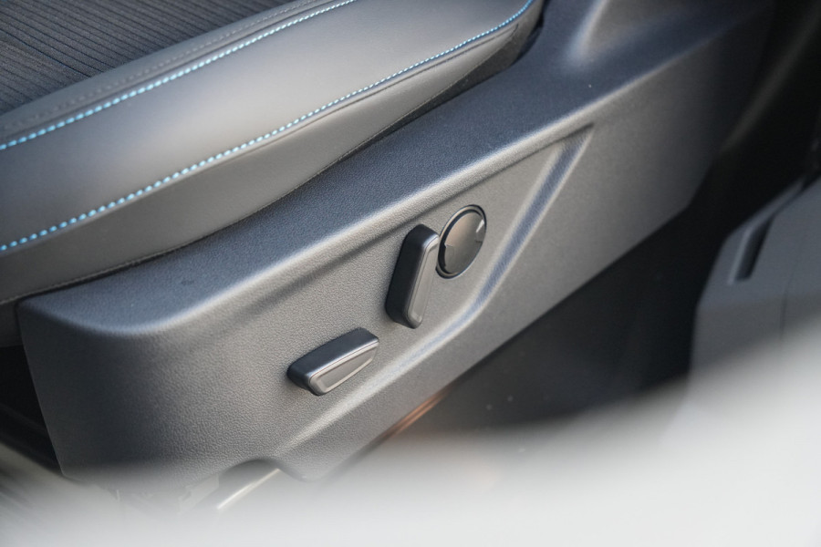 Ford E-Transit Custom 340 L2H1 Sport 71 kWh 218pk - ACC - B&O - Navi - Stoel/Stuurverwarming - 360 Camera - Blindspot - Rijklaar