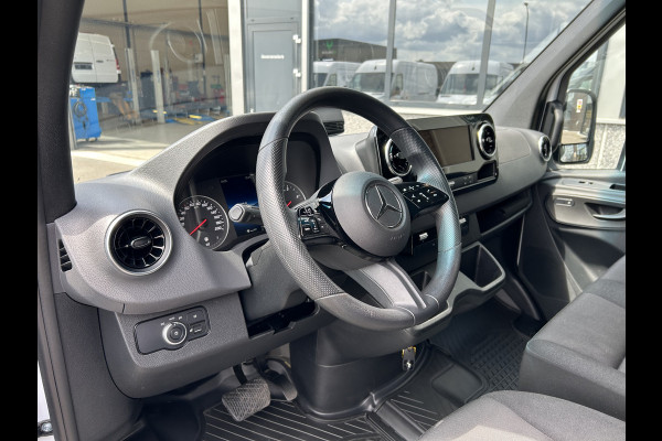 Mercedes-Benz Sprinter 317 CDI L3 H2 Pro LED / MBUX / Navigatie / Camera / Cruise control / Airco / 270 Graden achterdeuren