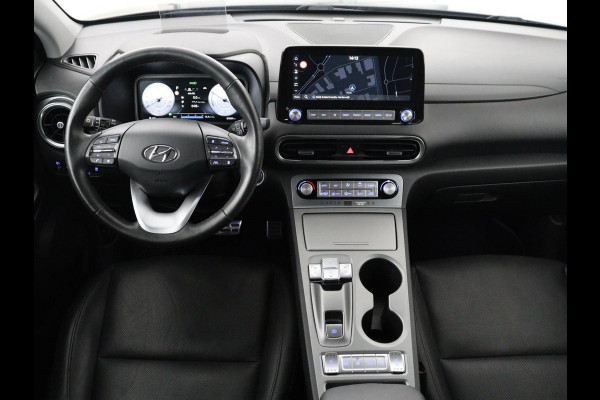 Hyundai Kona EV Premium 64 KWh | SOH 96.2% | Leder | Trekhaak | Head-up | Stoelventilatie | Stuur/stoel verwarming | Adaptive cruise | Camera | Park assist | Carplay | Dodehoek detectie | Krell sound |