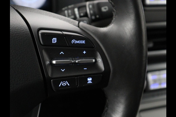 Hyundai Kona EV Premium 64 KWh | SOH 96.2% | Leder | Trekhaak | Head-up | Stoelventilatie | Stuur/stoel verwarming | Adaptive cruise | Camera | Park assist | Carplay | Dodehoek detectie | Krell sound |