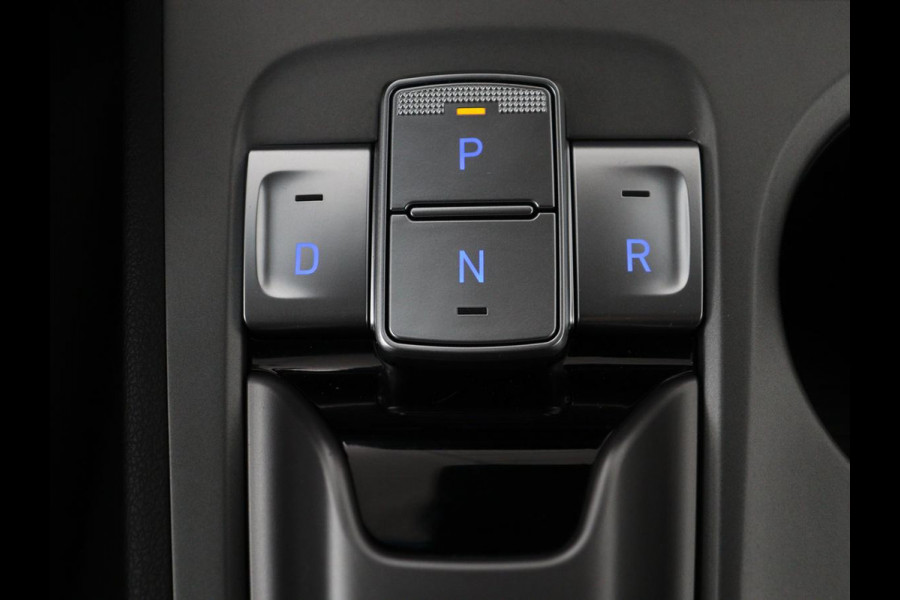 Hyundai Kona EV Premium 64 KWh | SOH 96.2% | Leder | Trekhaak | Head-up | Stoelventilatie | Stuur/stoel verwarming | Adaptive cruise | Camera | Park assist | Carplay | Dodehoek detectie | Krell sound |