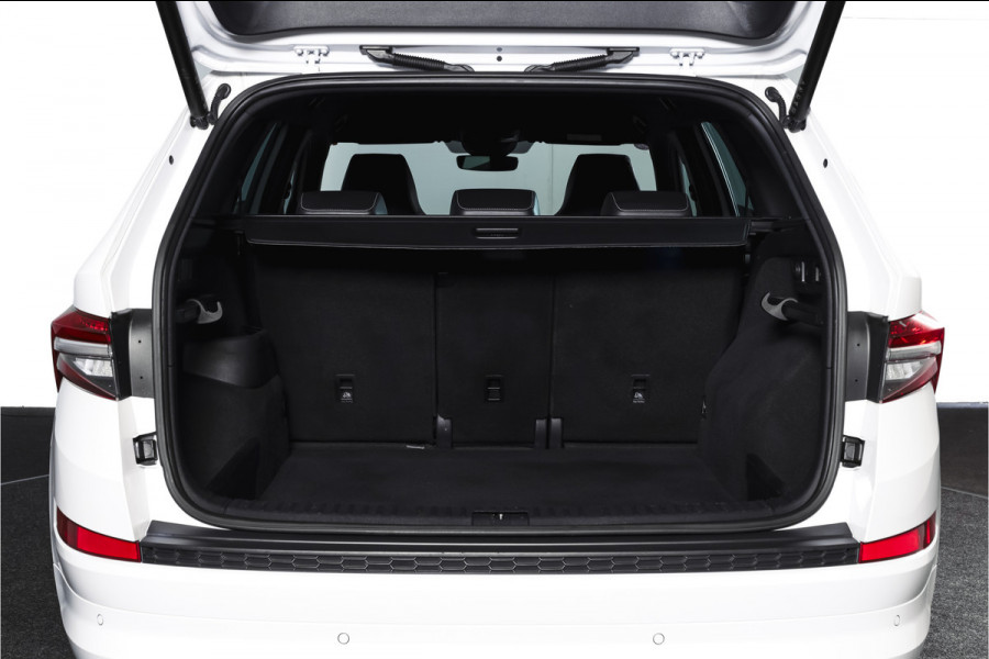 Škoda Kodiaq 1.5 TSI 150 PK Sportline Business Orig. NL | Elek. Trekhaak | Dig. Cockpit | Adapt. Cruise | Stoelverw. | PDC | Camera | NAV + App. Connect | ECC | Elek. Klep | LM 19" |