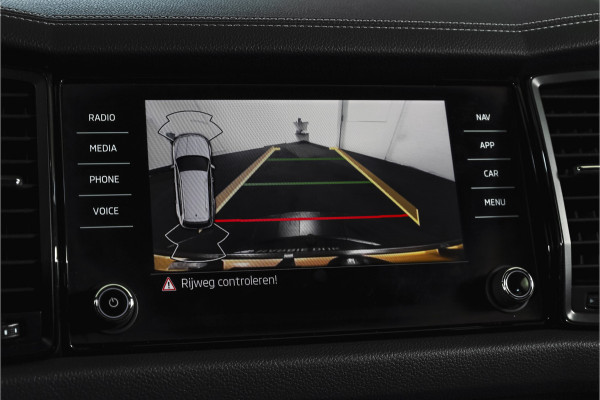 Škoda Kodiaq 1.5 TSI 150 PK Sportline Business Orig. NL | Elek. Trekhaak | Dig. Cockpit | Adapt. Cruise | Stoelverw. | PDC | Camera | NAV + App. Connect | ECC | Elek. Klep | LM 19" |