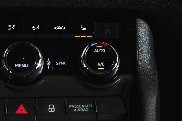Škoda Kodiaq 1.5 TSI 150 PK Sportline Business Orig. NL | Elek. Trekhaak | Dig. Cockpit | Adapt. Cruise | Stoelverw. | PDC | Camera | NAV + App. Connect | ECC | Elek. Klep | LM 19" |