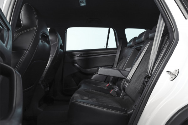Škoda Kodiaq 1.5 TSI 150 PK Sportline Business Orig. NL | Elek. Trekhaak | Dig. Cockpit | Adapt. Cruise | Stoelverw. | PDC | Camera | NAV + App. Connect | ECC | Elek. Klep | LM 19" |