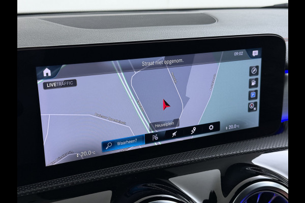Mercedes-Benz CLA-Klasse AUT-7 AMG Business Solution Pano-dak Camera Widescreen Apple Carplay Android Auto Navi Pdc Cruise Control Stoelverwarming Privacy Glas Lmv Led DAB Licht en zichtpakket Premium pakket Dealeronderhouden 1e Eigenaar Origineel Nederlandse Auto
