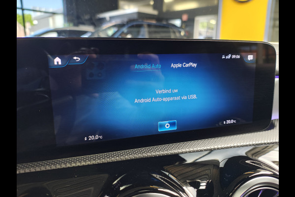 Mercedes-Benz CLA-Klasse AUT-7 AMG Business Solution Pano-dak Camera Widescreen Apple Carplay Android Auto Navi Pdc Cruise Control Stoelverwarming Privacy Glas Lmv Led DAB Licht en zichtpakket Premium pakket Dealeronderhouden 1e Eigenaar Origineel Nederlandse Auto