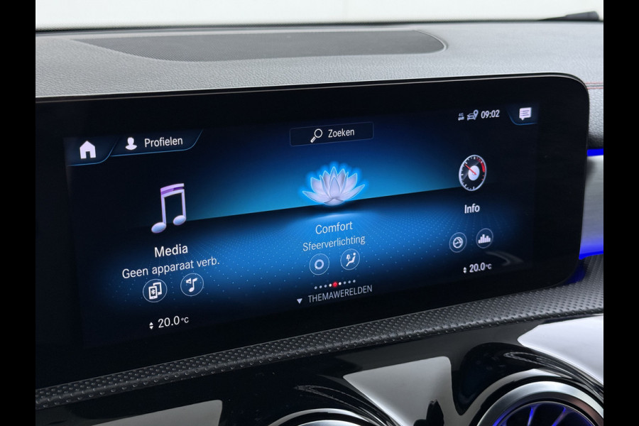 Mercedes-Benz CLA-Klasse AUT-7 AMG Business Solution Pano-dak Camera Widescreen Apple Carplay Android Auto Navi Pdc Cruise Control Stoelverwarming Privacy Glas Lmv Led DAB Licht en zichtpakket Premium pakket Dealeronderhouden 1e Eigenaar Origineel Nederlandse Auto