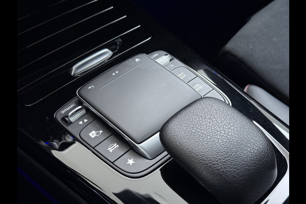Mercedes-Benz CLA-Klasse AUT-7 AMG Business Solution Pano-dak Camera Widescreen Apple Carplay Android Auto Navi Pdc Cruise Control Stoelverwarming Privacy Glas Lmv Led DAB Licht en zichtpakket Premium pakket Dealeronderhouden 1e Eigenaar Origineel Nederlandse Auto