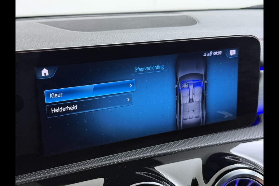Mercedes-Benz CLA-Klasse AUT-7 AMG Business Solution Pano-dak Camera Widescreen Apple Carplay Android Auto Navi Pdc Cruise Control Stoelverwarming Privacy Glas Lmv Led DAB Licht en zichtpakket Premium pakket Dealeronderhouden 1e Eigenaar Origineel Nederlandse Auto