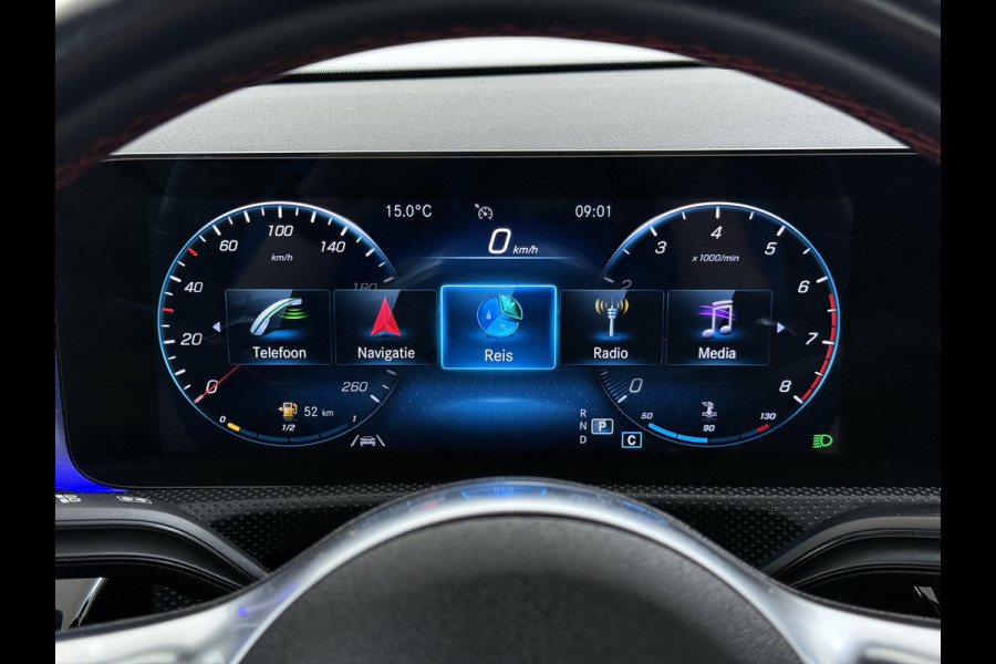 Mercedes-Benz CLA-Klasse AUT-7 AMG Business Solution Pano-dak Camera Widescreen Apple Carplay Android Auto Navi Pdc Cruise Control Stoelverwarming Privacy Glas Lmv Led DAB Licht en zichtpakket Premium pakket Dealeronderhouden 1e Eigenaar Origineel Nederlandse Auto