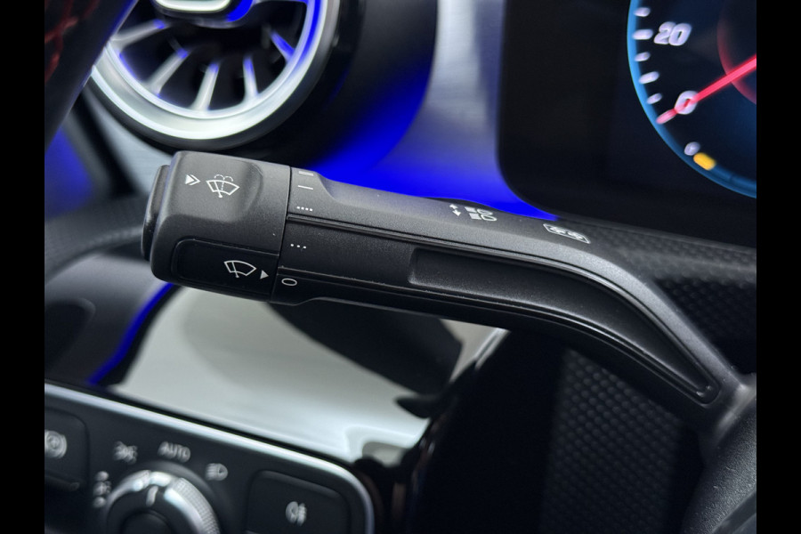 Mercedes-Benz CLA-Klasse AUT-7 AMG Business Solution Pano-dak Camera Widescreen Apple Carplay Android Auto Navi Pdc Cruise Control Stoelverwarming Privacy Glas Lmv Led DAB Licht en zichtpakket Premium pakket Dealeronderhouden 1e Eigenaar Origineel Nederlandse Auto