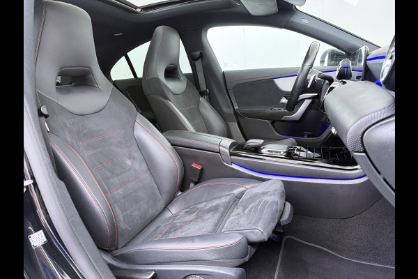 Mercedes-Benz CLA-Klasse AUT-7 AMG Business Solution Pano-dak Camera Widescreen Apple Carplay Android Auto Navi Pdc Cruise Control Stoelverwarming Privacy Glas Lmv Led DAB Licht en zichtpakket Premium pakket Dealeronderhouden 1e Eigenaar Origineel Nederlandse Auto