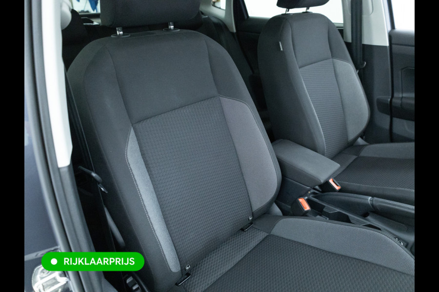 Volkswagen Polo 1.0 TSI Business Edition Automaat | Camera | Cruise | PDC V+A | Airco | App-connect Privacy glas, Grootlicht assistent, Digitaal dashboard, 15 inch LMV