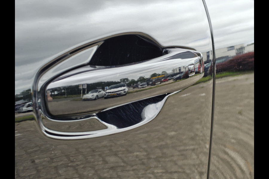 Renault Arkana 1.6 E-Tech Hybrid 145 R.S. Line / Trekhaak / Carplay / Keyless / Bose / Camera / Verw. V. stoelen & stuur / Leder / LED /
