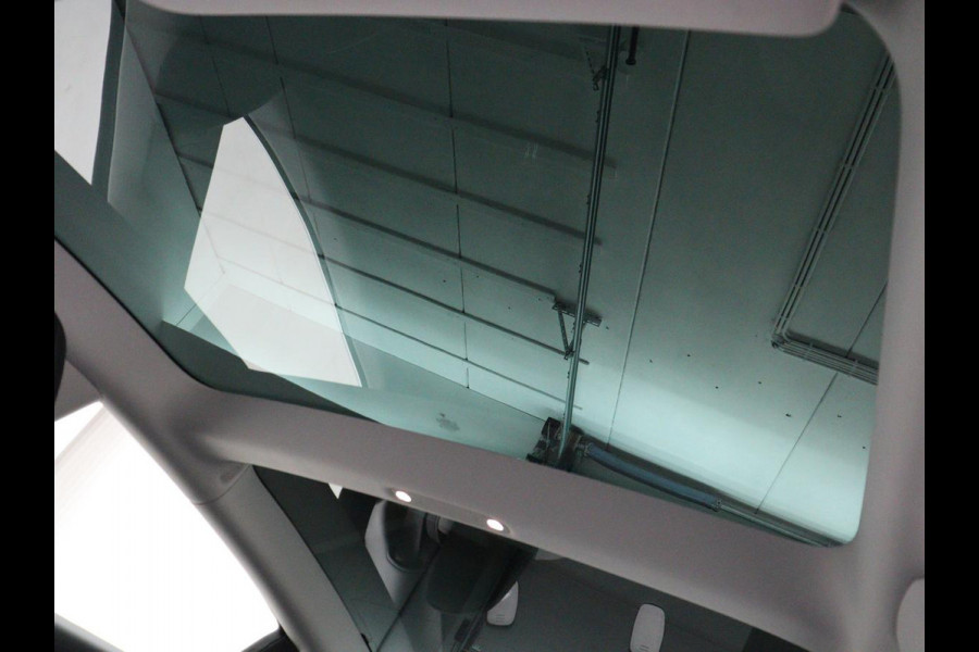 Tesla Model 3 Performance AWD 75 kWh | Traffic-Aware Cruise control | Leder | Lichtmetaal 20'' | Achterbank verwarming | Park assist | Climate control