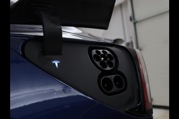 Tesla Model 3 Performance AWD 75 kWh | Traffic-Aware Cruise control | Leder | Lichtmetaal 20'' | Achterbank verwarming | Park assist | Climate control