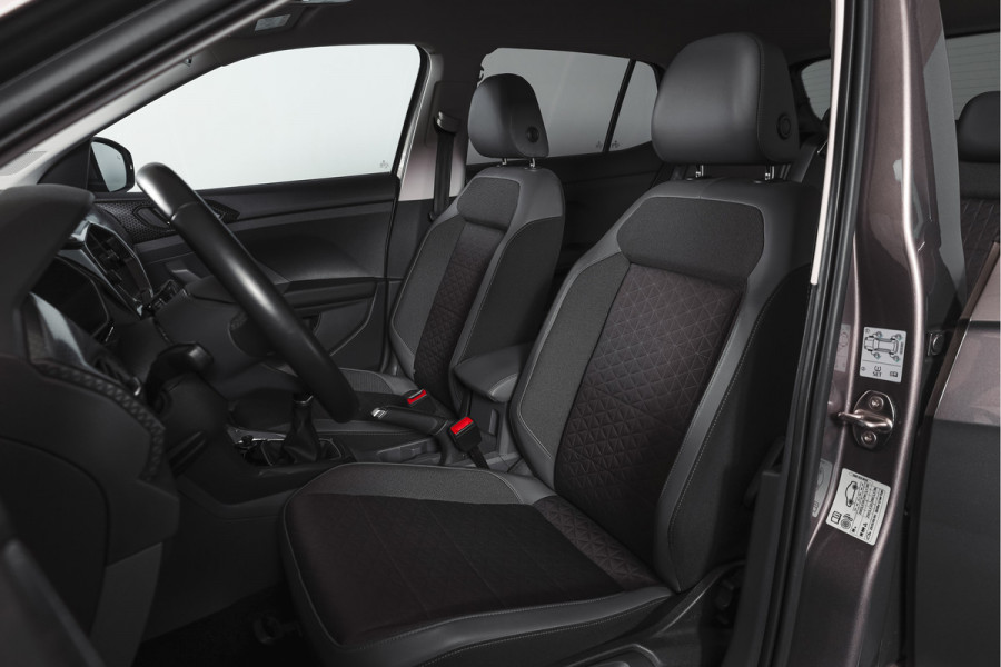 Volkswagen T-Cross 1.0 TSI 116 PK Style | Beats | Dig. Cockpit | Adapt. Cruise | Stoelverw. | PDC | Camera | NAV + App. Connect | ECC | Trekhaak | LM 17" |