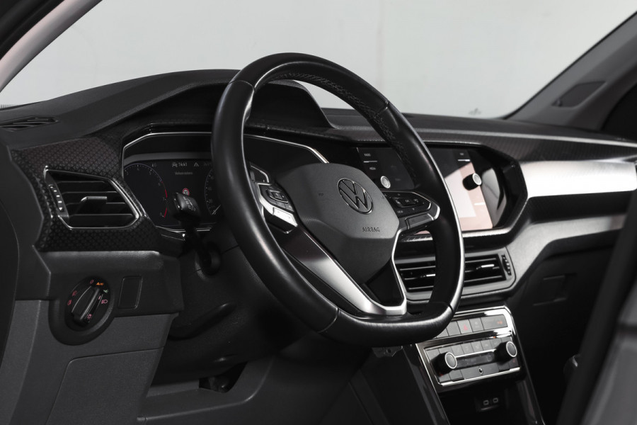 Volkswagen T-Cross 1.0 TSI 116 PK Style | Beats | Dig. Cockpit | Adapt. Cruise | Stoelverw. | PDC | Camera | NAV + App. Connect | ECC | Trekhaak | LM 17" |