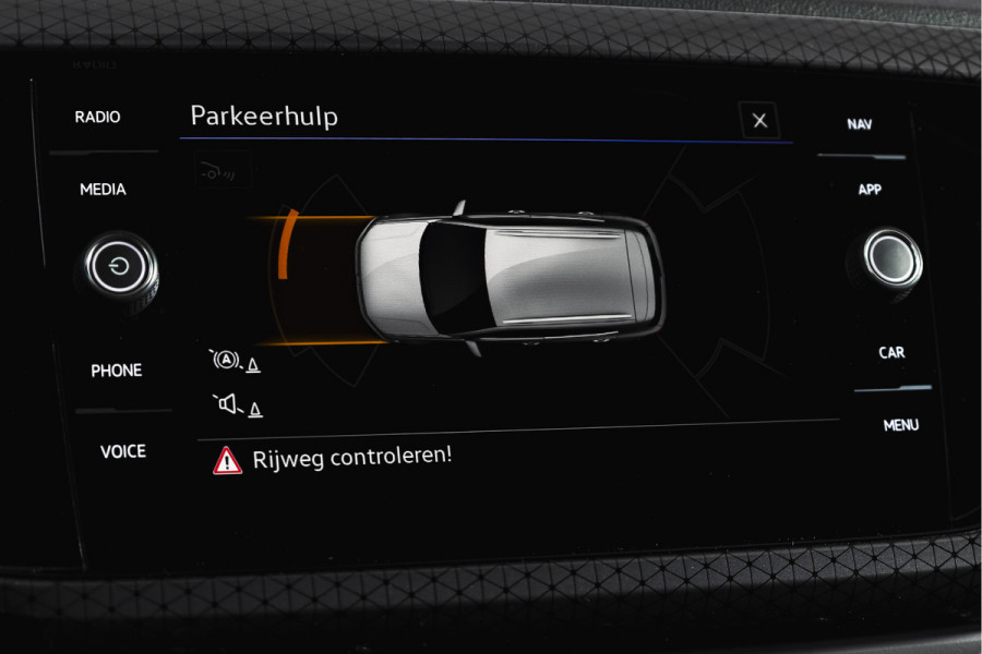 Volkswagen T-Cross 1.0 TSI 116 PK Style | Beats | Dig. Cockpit | Adapt. Cruise | Stoelverw. | PDC | Camera | NAV + App. Connect | ECC | Trekhaak | LM 17" |