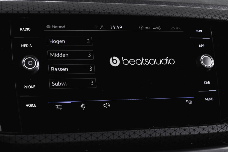 Volkswagen T-Cross 1.0 TSI 116 PK Style | Beats | Dig. Cockpit | Adapt. Cruise | Stoelverw. | PDC | Camera | NAV + App. Connect | ECC | Trekhaak | LM 17" |