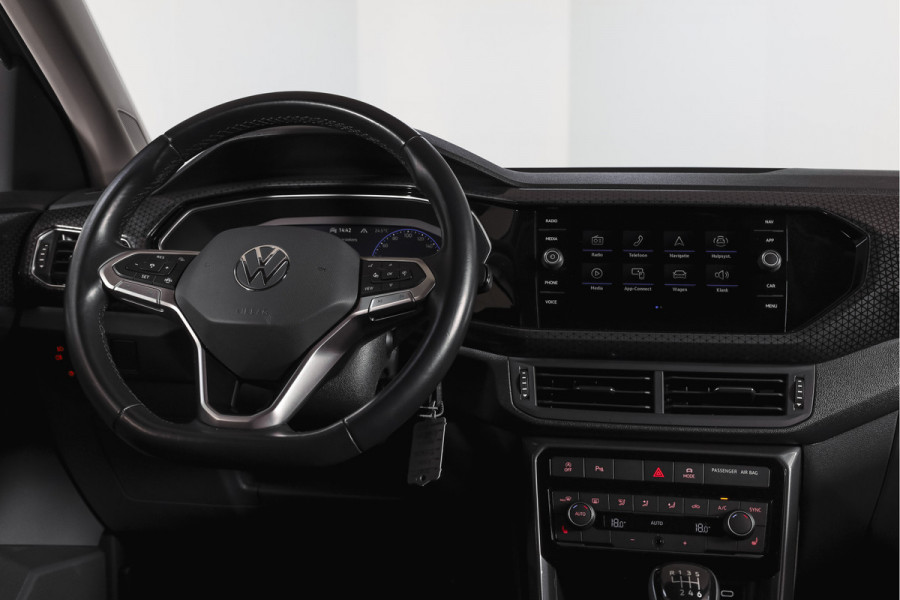 Volkswagen T-Cross 1.0 TSI 116 PK Style | Beats | Dig. Cockpit | Adapt. Cruise | Stoelverw. | PDC | Camera | NAV + App. Connect | ECC | Trekhaak | LM 17" |
