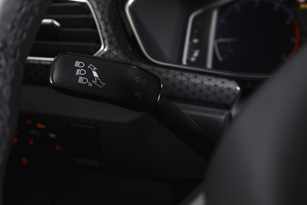 Volkswagen T-Cross 1.0 TSI 116 PK Style | Beats | Dig. Cockpit | Adapt. Cruise | Stoelverw. | PDC | Camera | NAV + App. Connect | ECC | Trekhaak | LM 17" |