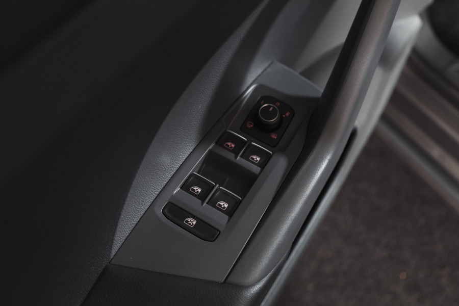 Volkswagen T-Cross 1.0 TSI 116 PK Style | Beats | Dig. Cockpit | Adapt. Cruise | Stoelverw. | PDC | Camera | NAV + App. Connect | ECC | Trekhaak | LM 17" |