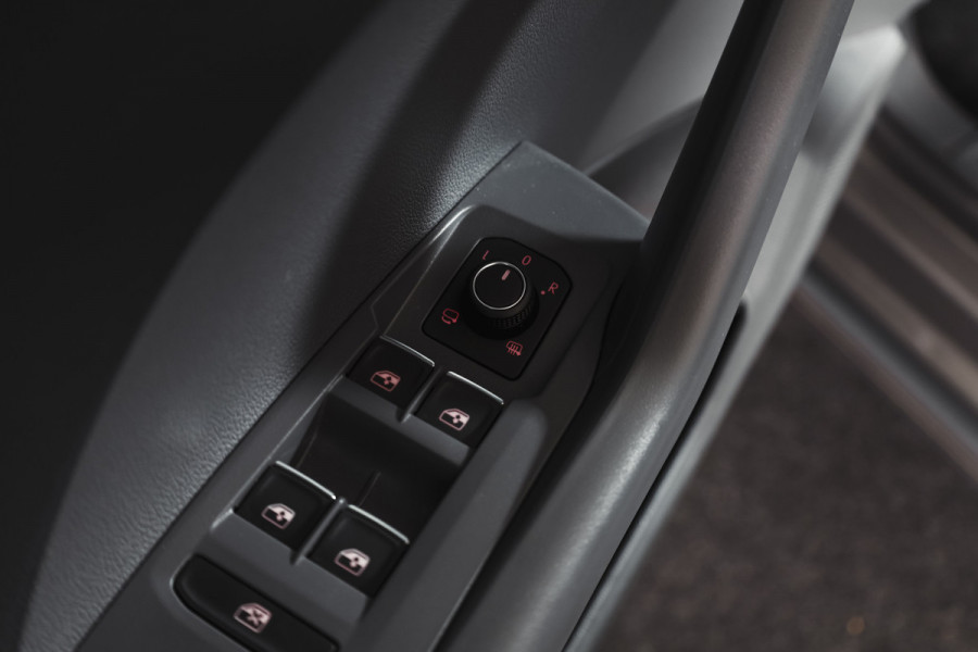 Volkswagen T-Cross 1.0 TSI 116 PK Style | Beats | Dig. Cockpit | Adapt. Cruise | Stoelverw. | PDC | Camera | NAV + App. Connect | ECC | Trekhaak | LM 17" |
