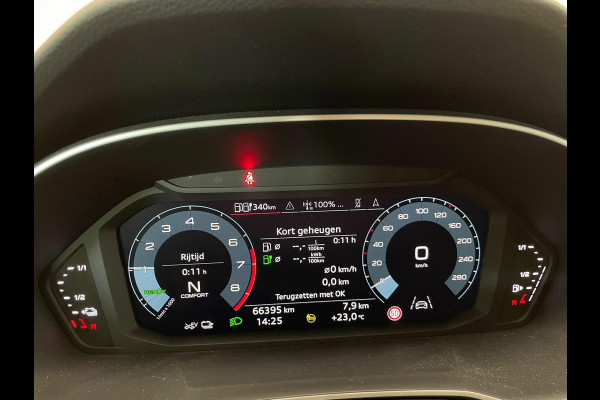 Audi Q3 45 TFSI e S-tronic Navigatie Apple Carplay Android Auto Parkeersensoren Cruise Control Elektrische achterklep Virtual Cockpit Climate Control Lichtmetalen velgen