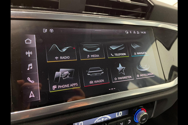 Audi Q3 45 TFSI e S-tronic Navigatie Apple Carplay Android Auto Parkeersensoren Cruise Control Elektrische achterklep Virtual Cockpit Climate Control Lichtmetalen velgen