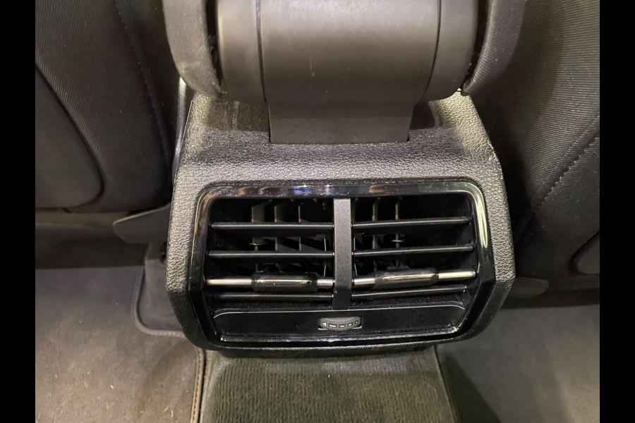 Audi Q3 45 TFSI e S-tronic Navigatie Apple Carplay Android Auto Parkeersensoren Cruise Control Elektrische achterklep Virtual Cockpit Climate Control Lichtmetalen velgen