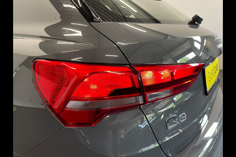 Audi Q3 45 TFSI e S-tronic Navigatie Apple Carplay Android Auto Parkeersensoren Cruise Control Elektrische achterklep Virtual Cockpit Climate Control Lichtmetalen velgen