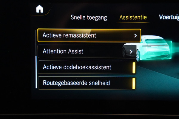 Mercedes-Benz EQC 400 4MATIC AMG Line 80 kWh LED Stoelverw (voor+achter) Widescreen ACC